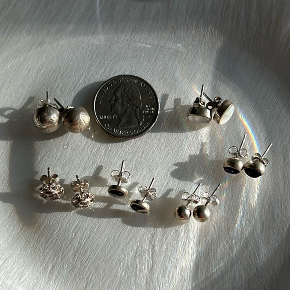 6 Pairs of Various Sterling Silver Post Earrings - Picture 8 of 8